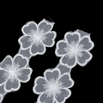 DoreenBeads Poliester Čipke Trim Cvet Belo Oblačilo 4.3 cm(1 6/8